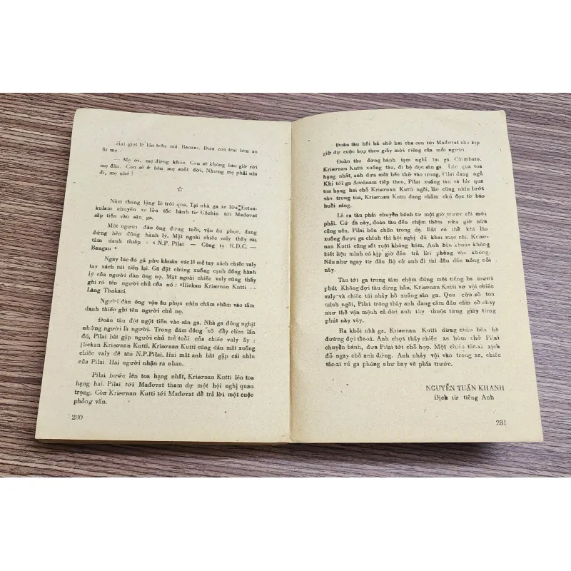 Truyện ngắn Ấn Độ chọn lọc: GIÁ CỦA NHỮNG BÔNG HOA (281 trang, sách đẹp) 776731