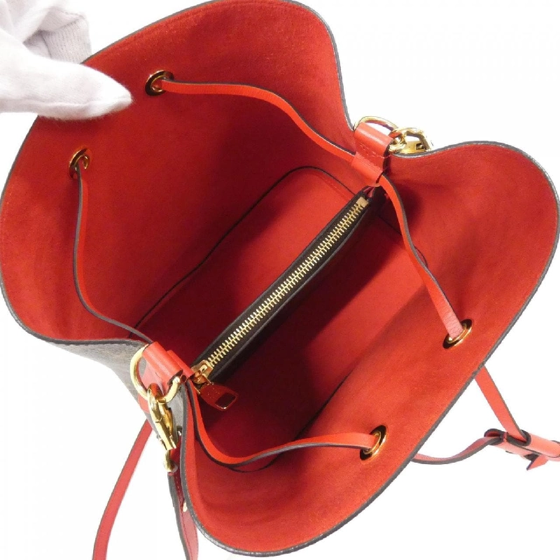 Túi đeo vai Louis Vuitton Monogram Neo Noé MM M44021 610110