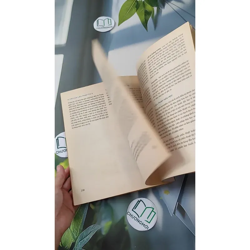 [MIỄN PHÍ BỌC SÁCH] [XƯA] Chăm sóc bộ ngực của bạn (1998) - Miriam Stoppard, M.D 1018808