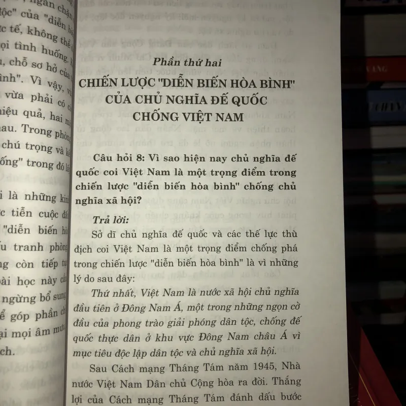 “Diễn biến hòa bình" và đấu tranh chống "diễn biến hòa bình" 758320