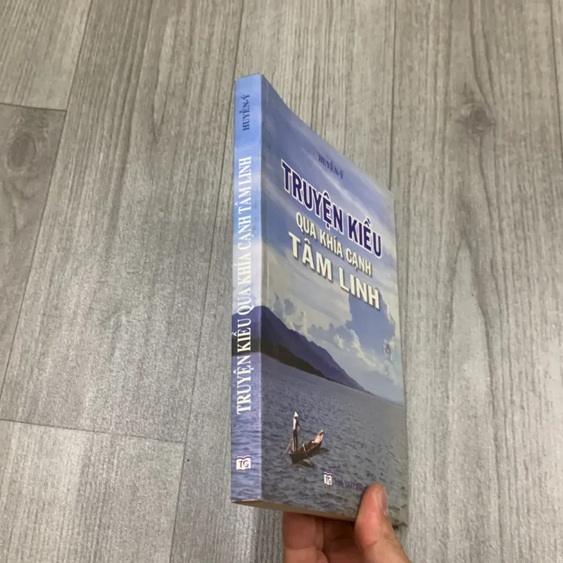 Truyện kiều qua khía cạnh tâm linh. 1b4 989539