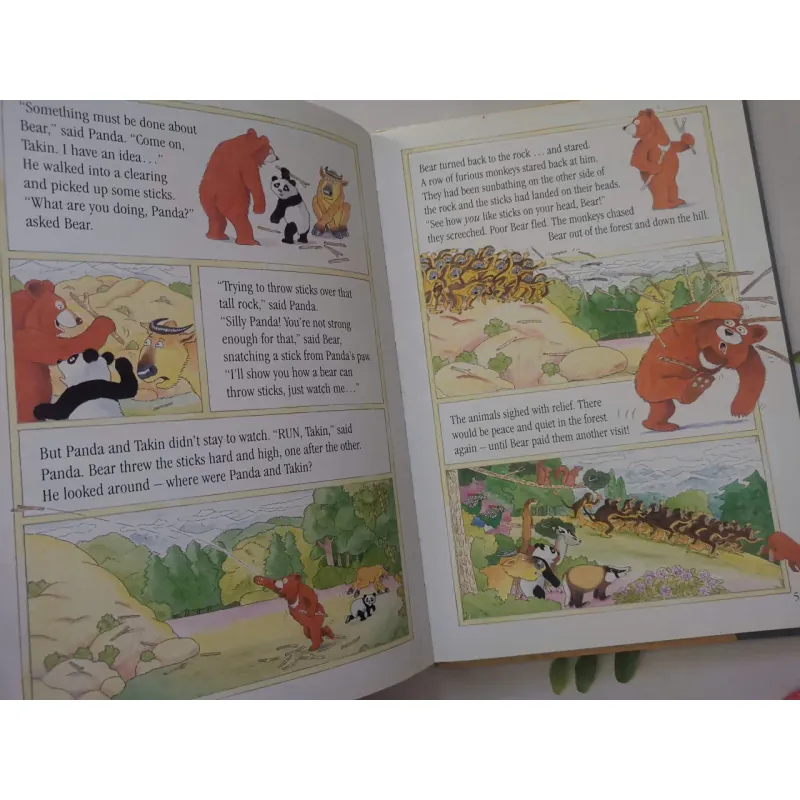 The Walker Book of Bear Stories 1005339