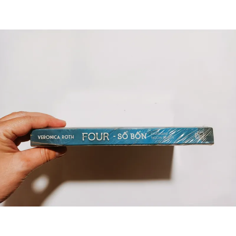 Four - Số Bốn - Veronica Roth 777209