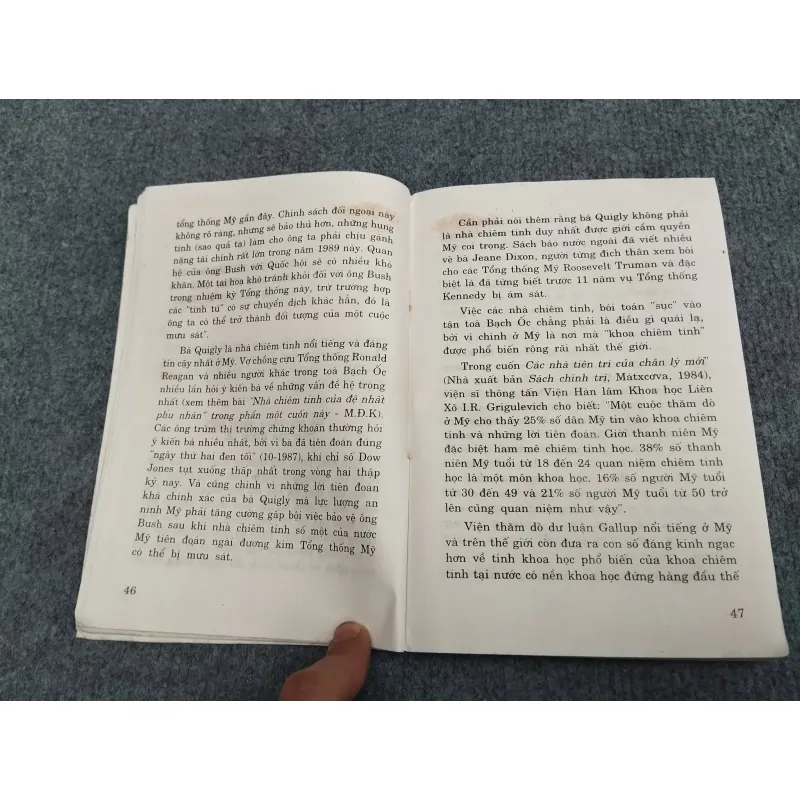 ĐỜI NGƯỜI DƯỚI CON MẮT NHÀ CHIÊM TINH 990633