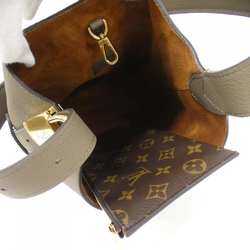 Túi xách vai Louis Vuitton Rowkey Hobo M15205 - Hàng hiệu Chính hãng 766824