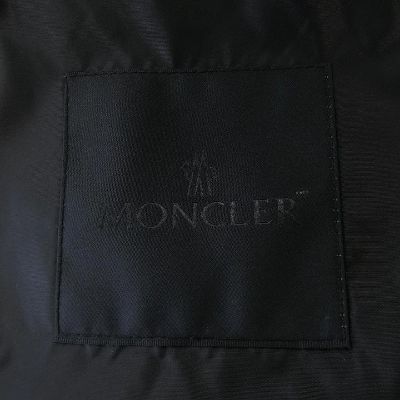 Áo khoác MONCLER - Hàng hiệu Authentic 902886