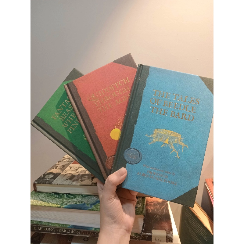 Hogwarts Library: Quidditch Through The Ages | Fantastic Beasts & Where To Find Them | The Tales Of Beedle The Bard 453893