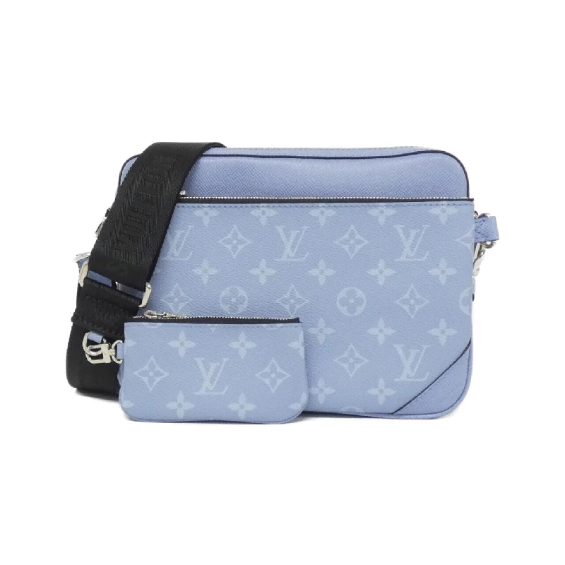 Túi messenger Louis Vuitton Taiga Lama Trio M14069 614693
