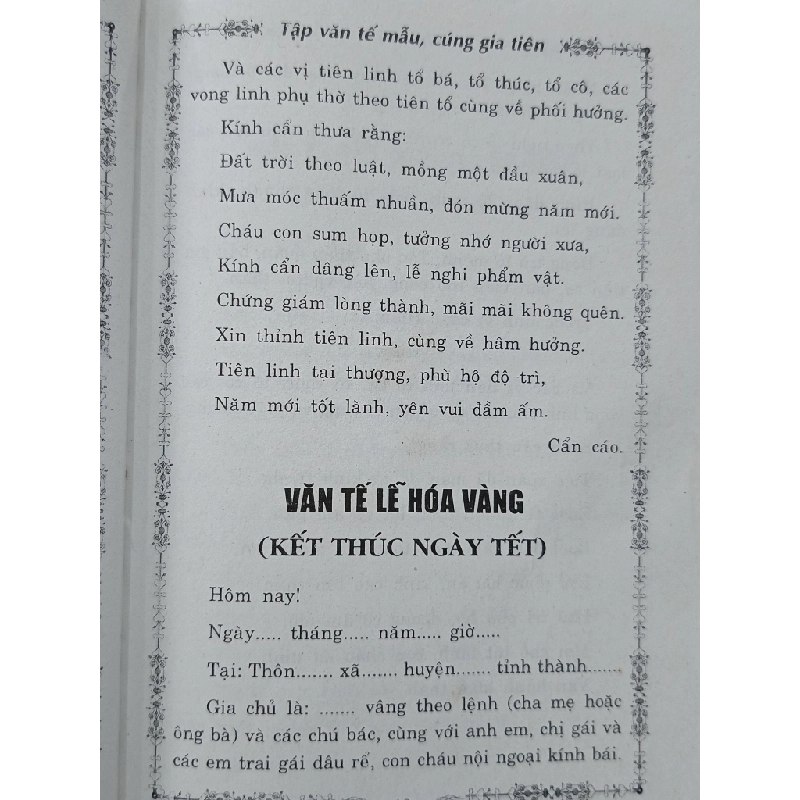 Tập văn tế mẫu cúng gia tiên - Thái Vy (biên soạn) 497731