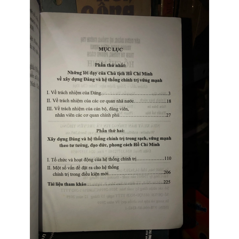 Xây dựng Đảng hệ thống chính trị trong sạch vững mạnh theo tư tưởng phong cách Hồ Chí Minh 538749