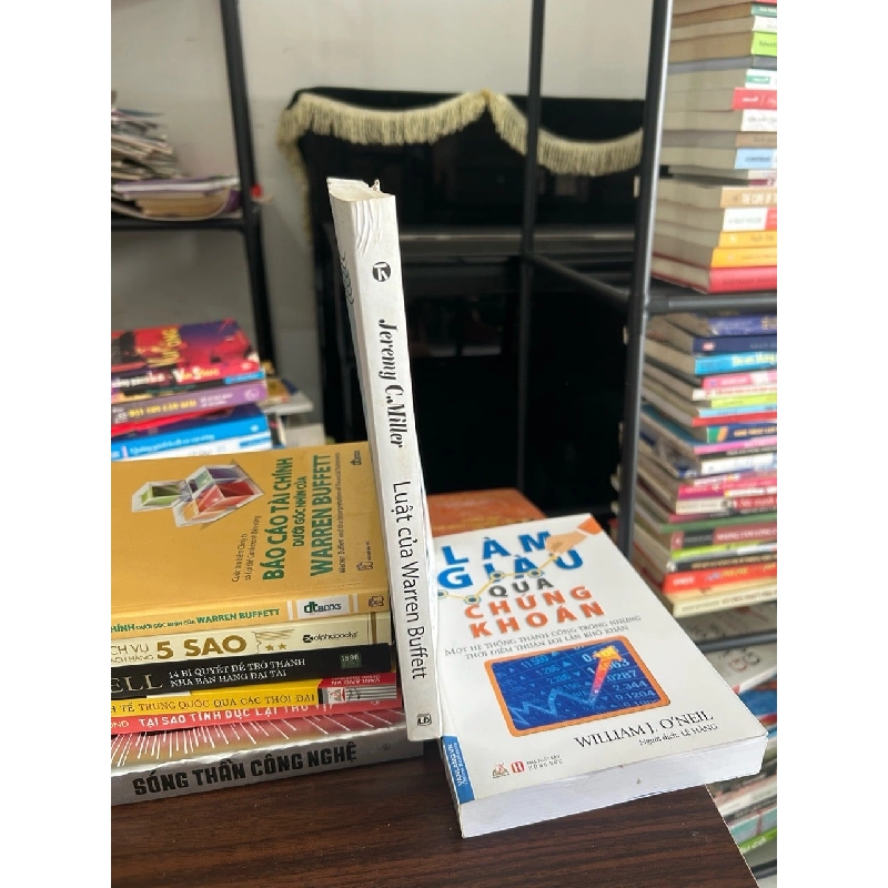 Luật của Warren Buffett-Jeremy C.Miller 932750