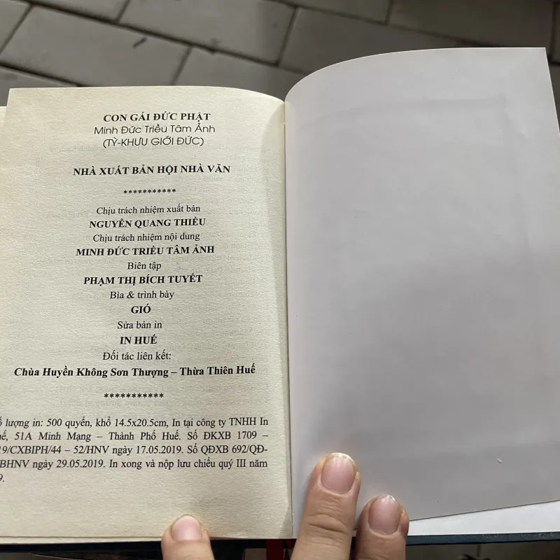 Con gái Đức Phật — Minh Đức Triều Tâm Ảnh 752171