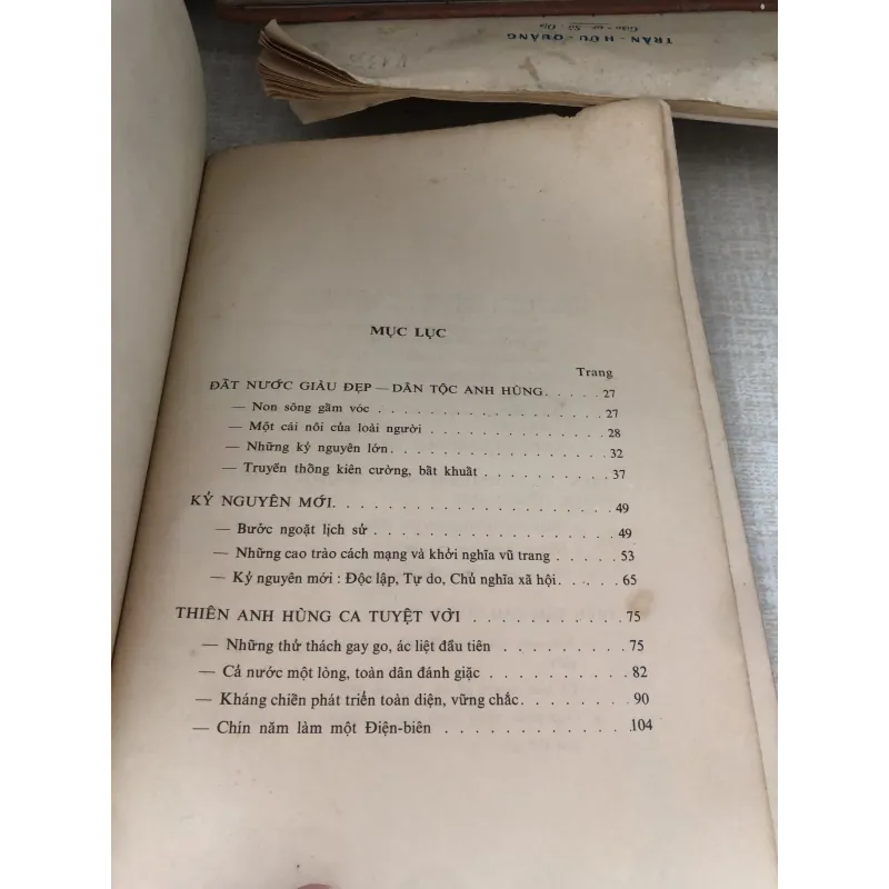 Việt Nam đất nước anh hùng  1001025