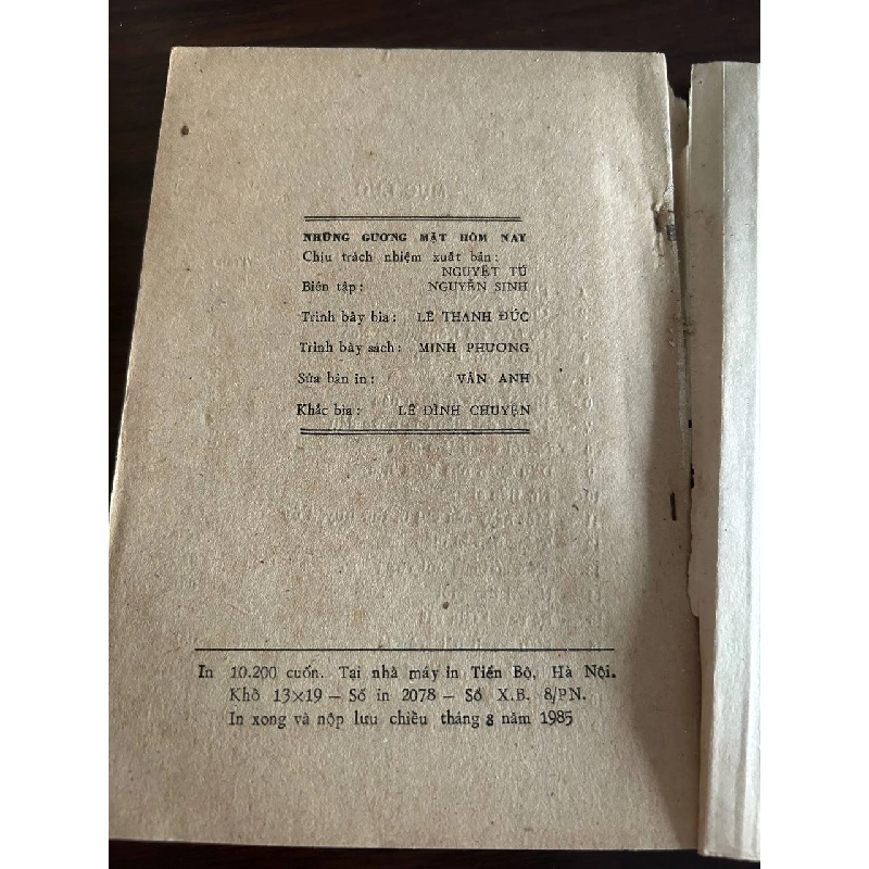 Những Gương Mặt Hôm Nay - Nhiều tác giả 931968