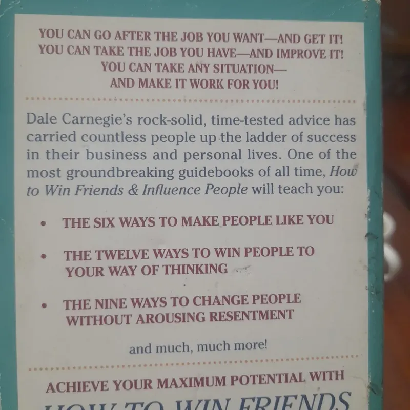 DALE CARNEGIE - How to Win Friends & Influence People 705359