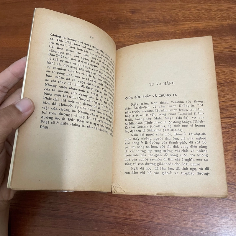 [Sách Xưa] - II Tựa sách: Đức Phật Giữa Chúng Ta - Trần Ngọc Ninh - Lá Bối - 1972 494168