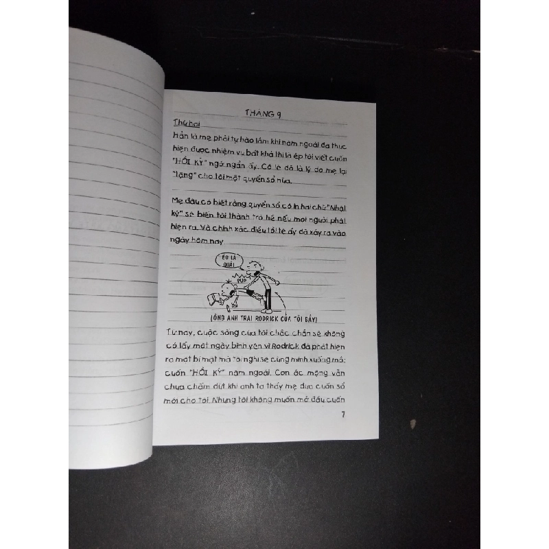 Nhật ký chú bé nhút nhát 2 "Luật" của Rodrick mới 90% bẩn nhẹ 2014 HCM1001 Jeff Kinney VĂN HỌC 380264