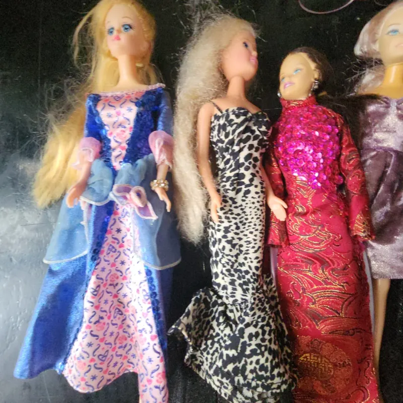 Búp bê Barbie đầm xanh dương 1005314