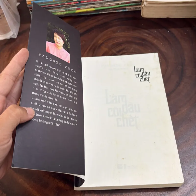 II Tựa Sách: Làm Dâu Cõi Chết (The Ghost Bride) - VANGSZE CHOO - 2016 996929