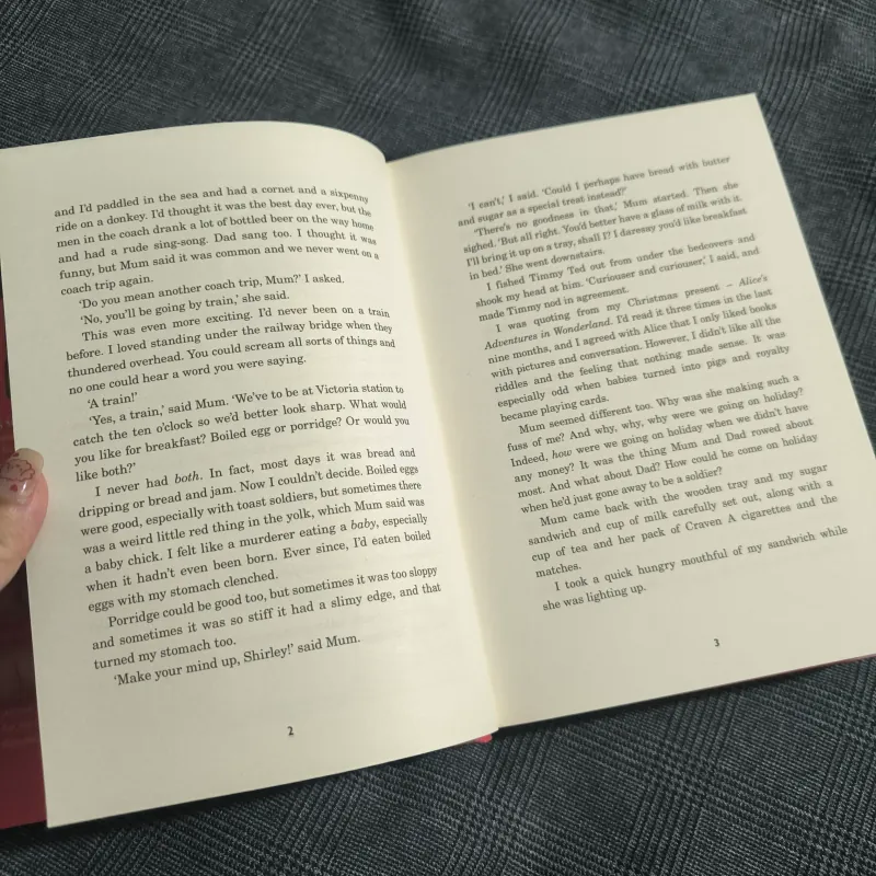 (Hard cover) Wave Me Goodbye - Jacqueline Wilson  777864