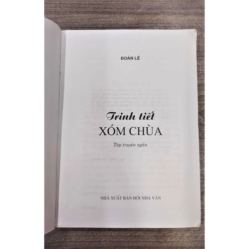 Sách - Trinh tiết Xóm Chùa - Đoàn Lê - Sách đẹp (A1) 563514