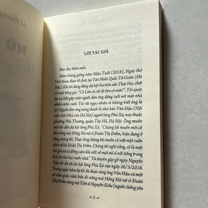 Nữ sĩ thời gió bụi - Lê Phương Liên (t01) 750438