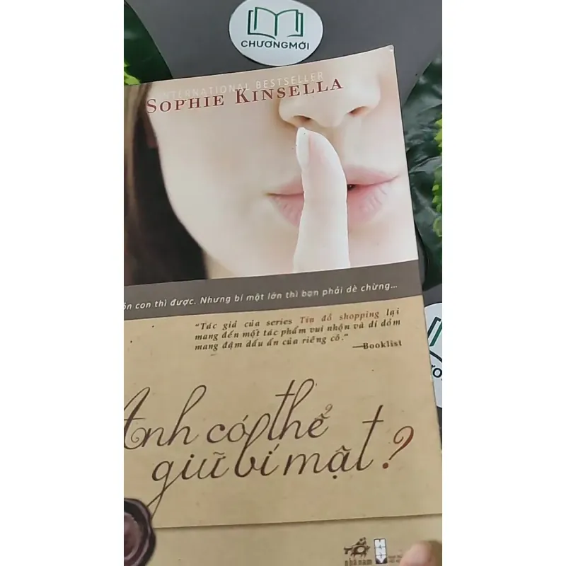 Anh Có Thể Giữ Bí Mật? (2012) - Sophie Kinsella 603335