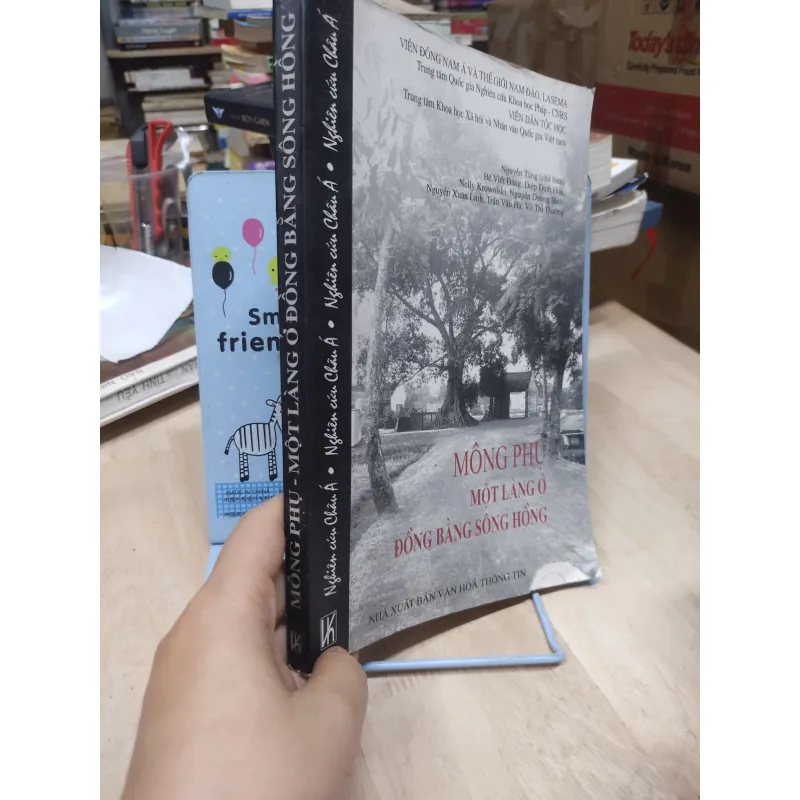 Sách: Mông Phụ một làng ở Đồng Bằng Sông Hồng - Chủ biên: Nguyễn Tùng (B2) 994362