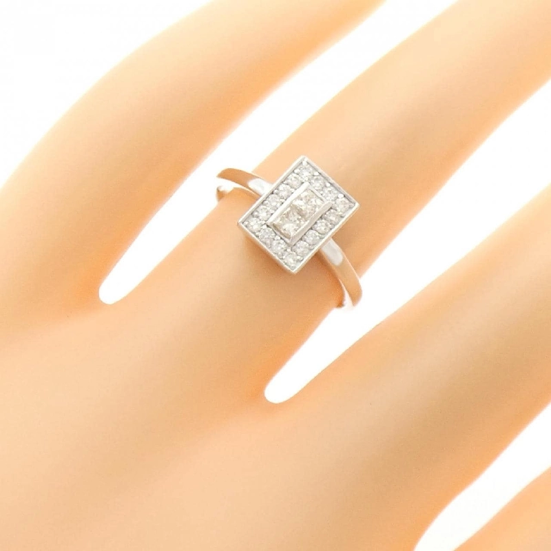 Nhẫn kim cương K18WG 0.30CT 668689