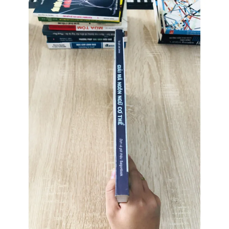 GIẢI MÃ NGÔN NGỮ CƠ THỂ  1022309