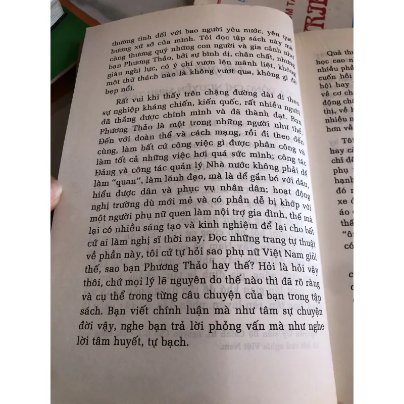 Đi qua thời gian - Phạm Phương Thảo  1026605