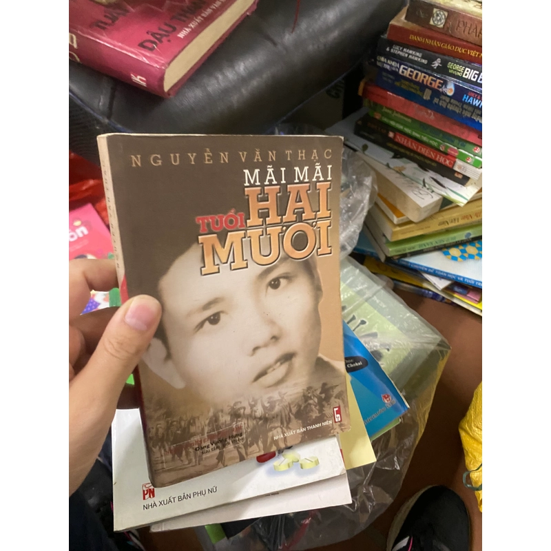 Sách mãi mãi tuổi hai mươi 313133