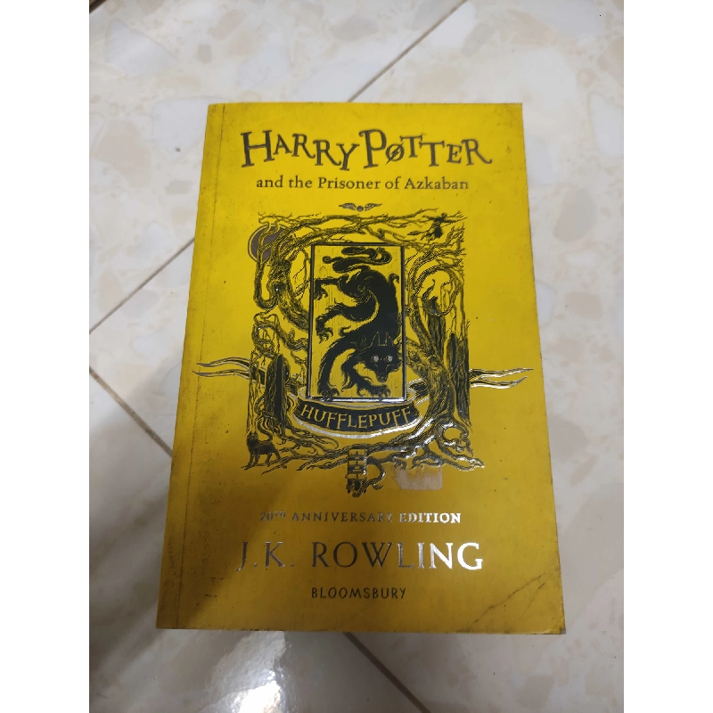 Harry Potter and the Prisoner of Azkaban ( bìa mềm ) 341098