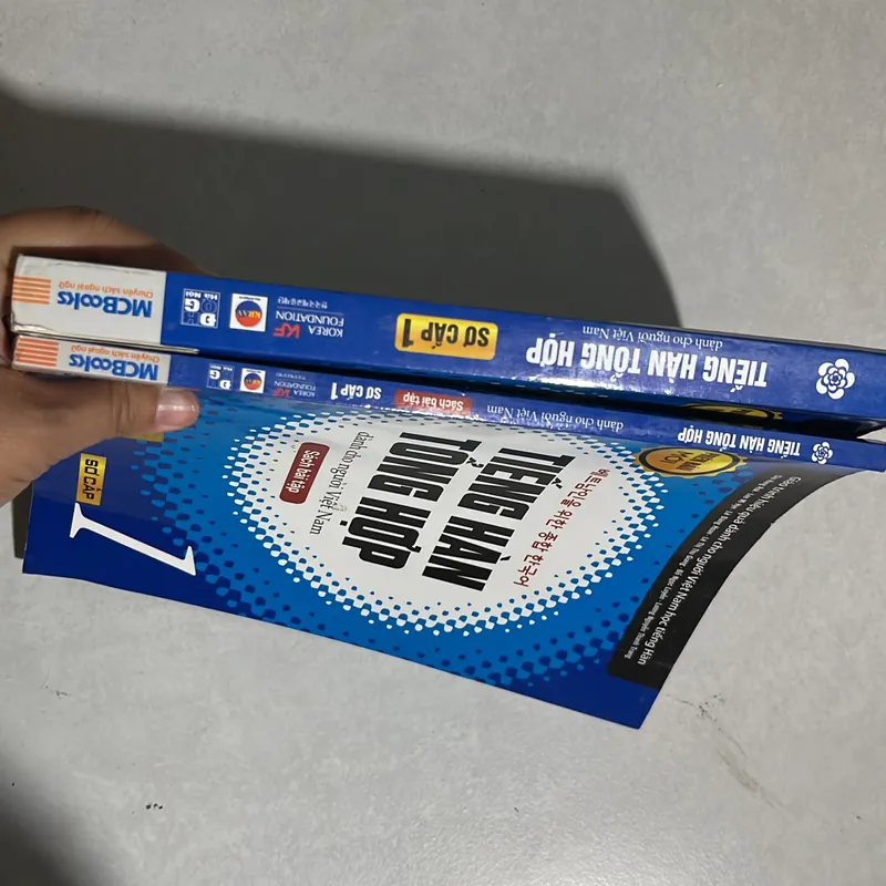 Tiếng Hàn tổng hợp Sơ cấp 1 (2 quyển) 589569