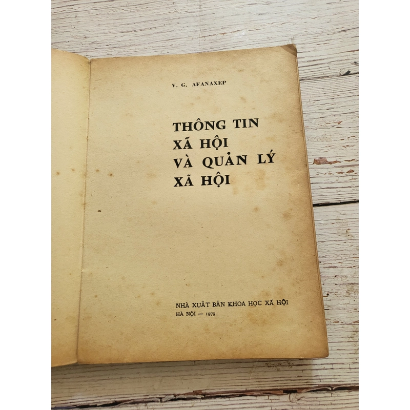 Thông tin xã hội và quản lý xã hội _ sách in tại Nga 320074