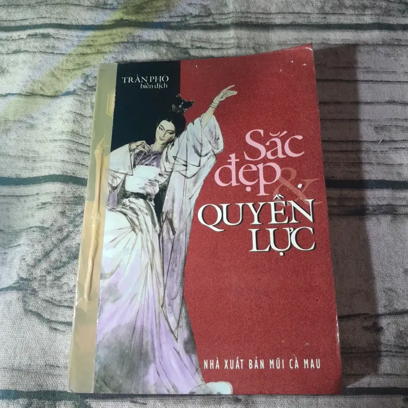 Sắc đẹp và quyền lực. Biên dịch Trần Phò 602651