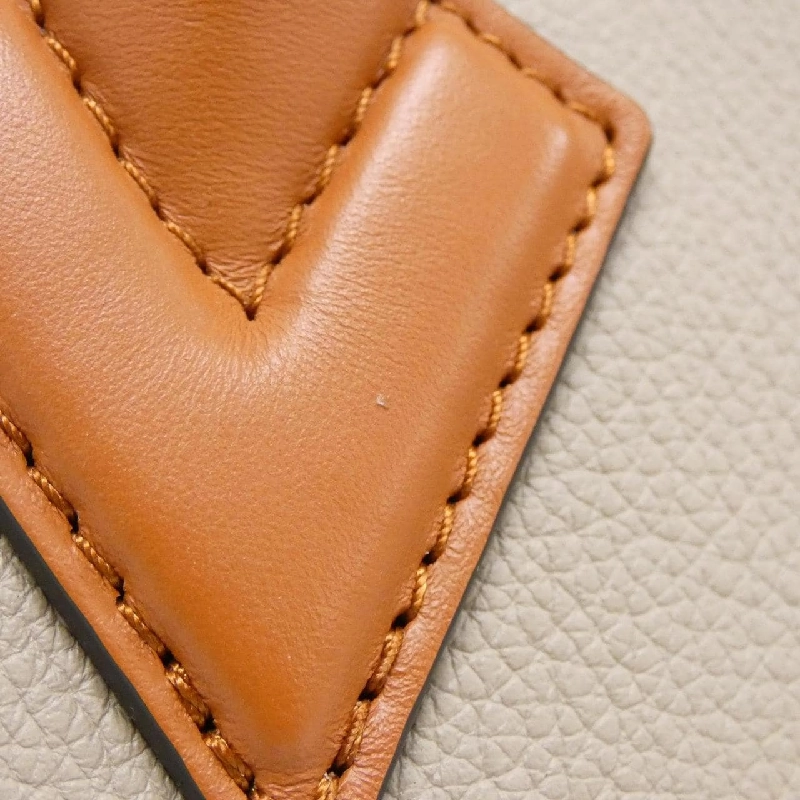 Túi Louis Vuitton On My Side MM M53825 617229