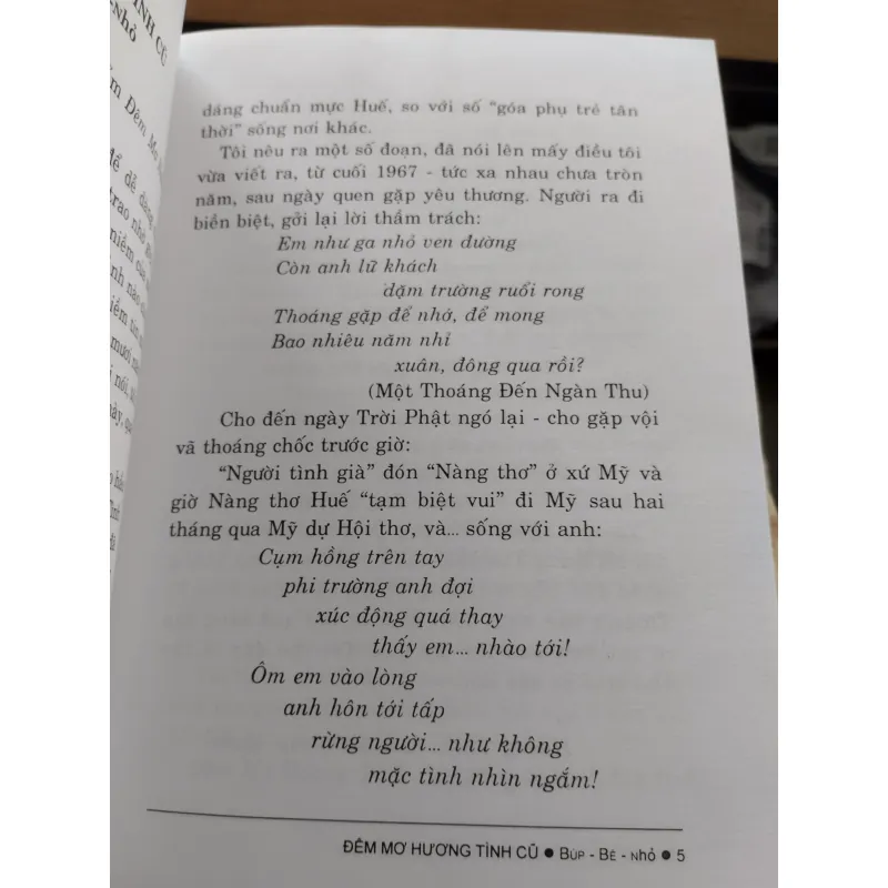 sách "Đêm mơ hương tình cũ" của tác giả Bút-Bê-Nhỏ 994581