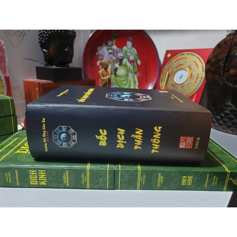 Sách bốc dịch thần thông 500344