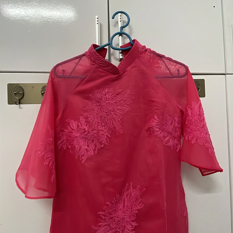 Áo dài size M, dáng xuông , dài ! Xe mac nhưng chưa mặc lần nào !  455064