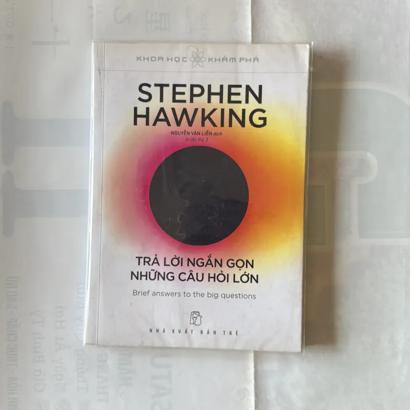 STEPHEN HAWKING trả lời ngắn gọn những câu hỏi LỚN 977003