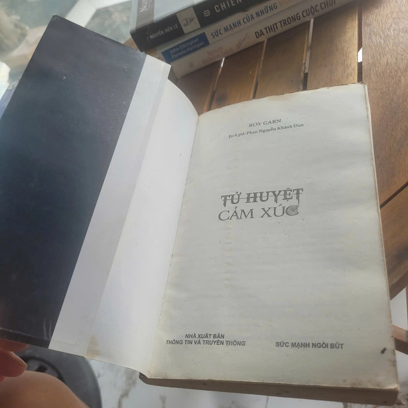 Cảm xúc	(Chưa rõ tác giả, sách Tử Huyệt Cảm Xúc của Roy Garn) 519933