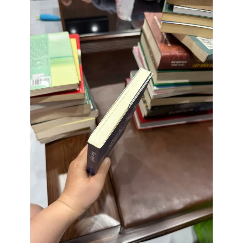 “Tuổi Trẻ Đáng Giá Bao Nhiêu?” – Rosie Nguyễn-K2 992689