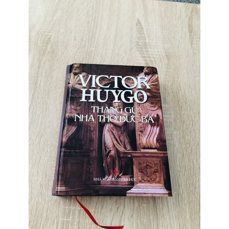 THẰNG GÙ NHÀ THỜ ĐỨC BÀ – Victor Hugo 973696