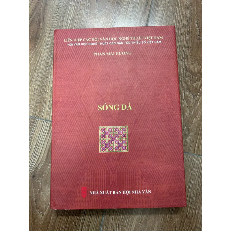 SÓNG ĐÁ – Phan Mai Hương 759767