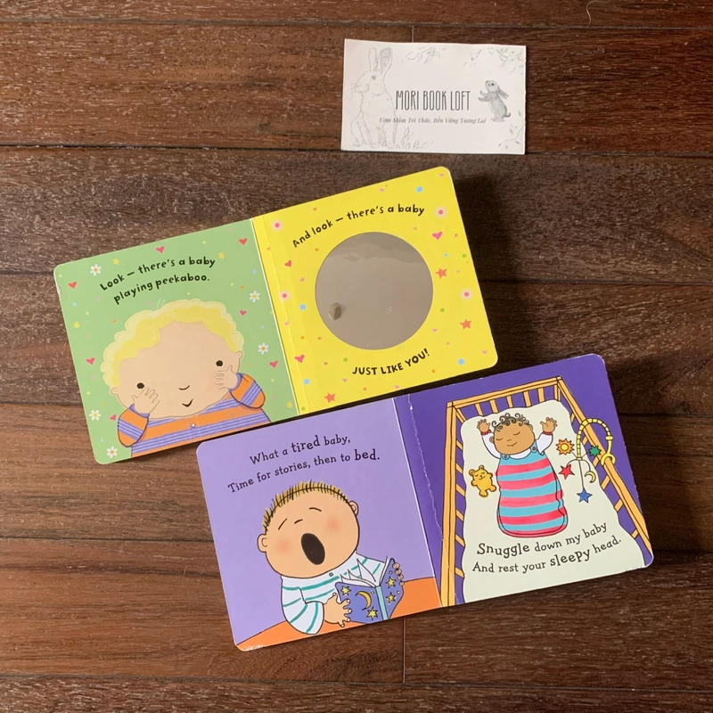 Combo 2 cuốn Board Book What a…Busy Baby! & Look! There’ a Baby, Used, Bìa cứng 498823