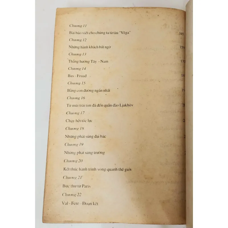 CHÚ BÉ THOÁT NẠN ĐẮM TÀU (Jules Verne & André Laure) 759342