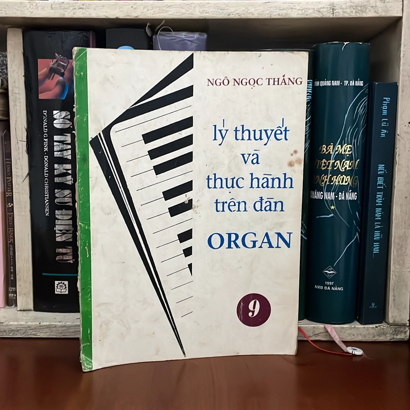 II Âm Nhạc (Sách Khổ Lớn): Lý Thuyết Và Thực Hành Trên Đàn Organ - Ngô Ngọc Thắng 548020
