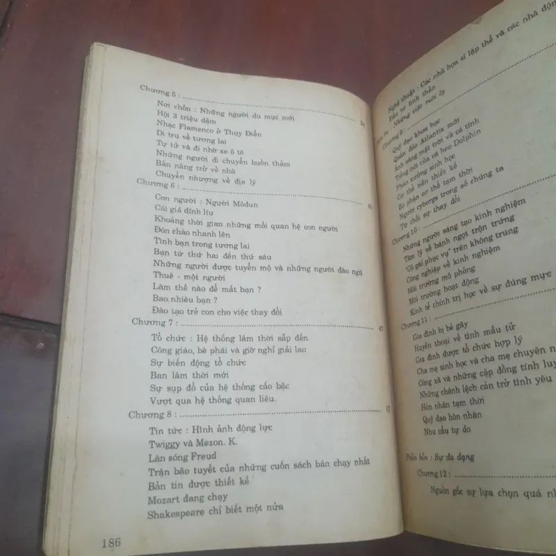 Alvin Toffler - LÀN SÓNG THỨ BA & CÚ SỐC TƯƠNG LAI (trọn bộ 2 cuốn) 753759