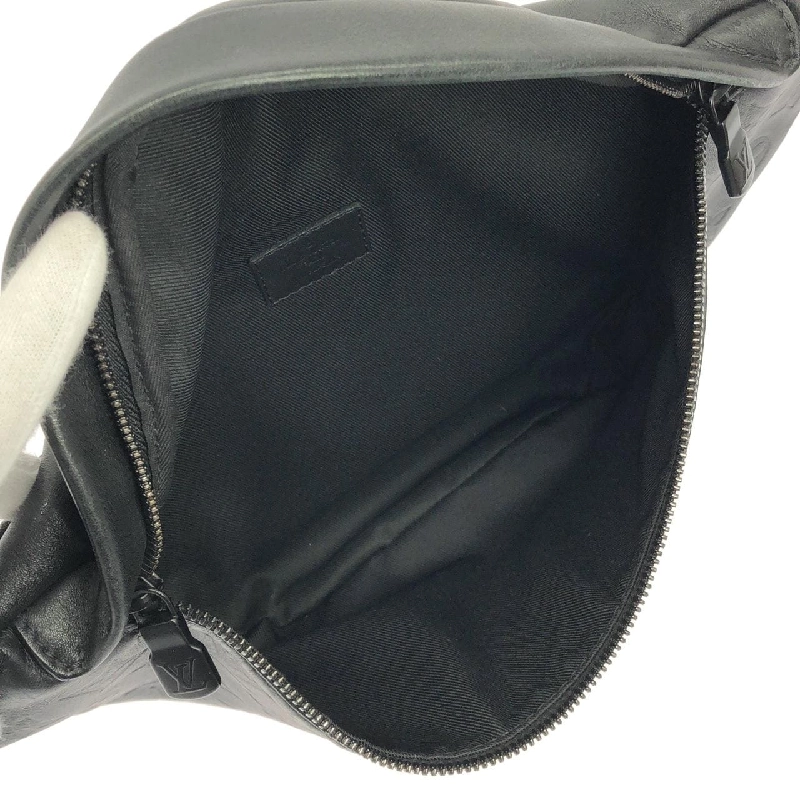 Túi đeo chéo Louis Vuitton Monogram Shadow Discovery M44388 - Hàng hiệu Chính hãng 803227